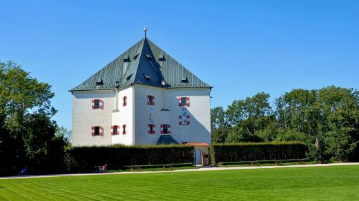 Letohrádek Hvězda