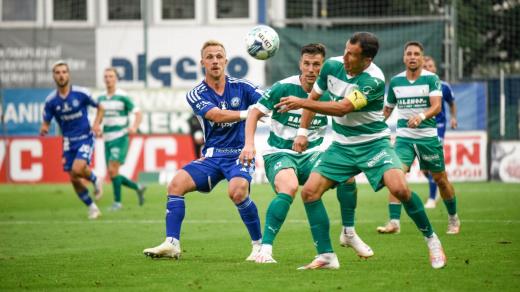 Fotbalisté Sigmy na hřišti Bohemians