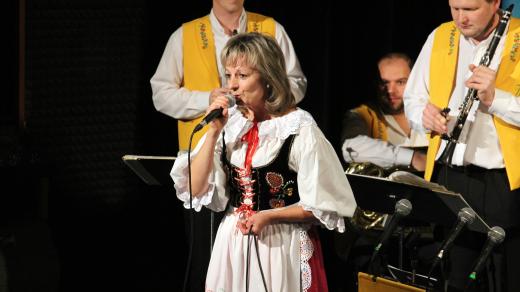 Křest alba Když má láska zavolá kapely Keramička ve studiovém sále Českého rozhlasu České Budějovice