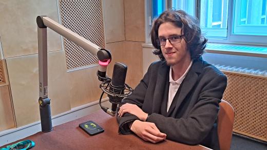 Autor digitálních obrazů dinosaurů, Tobias Hečko