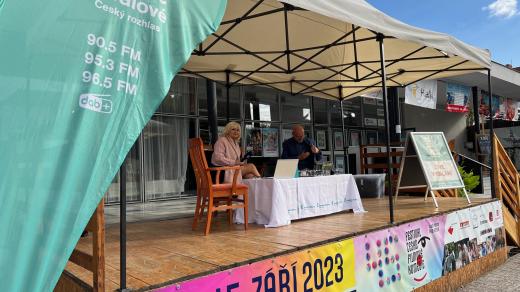 Smích je lék i pro zdravého! Přenos z Festivalu české filmové komedie v Novém Městě nad Metují