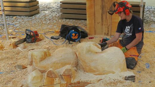 Ve Stříbře vznikají sochy pro betlém