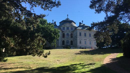 Na Zámku Karlova Koruna v Chlumci nad Cidlinou pokračují opravy celého areálu