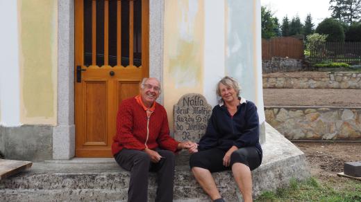 Manželé Váchovi z Velešova opravili kapličku z dob Rakouska-Uherska, vše vlastními silami