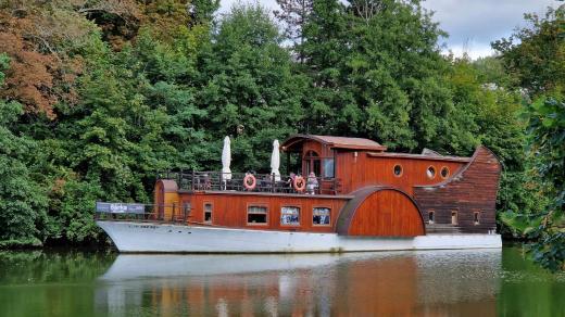 Zlín, Kudlovská přehrada 2023, restaurační loď