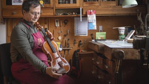 Houslařský rod Pilařů z Hradce Králové je už téměř 100 let opravdu velkým pojmem