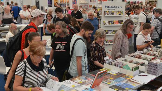 I přes horký víkend dorazilo na Svět knihy velké množství návštěvníků