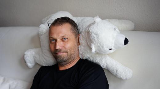 Dirigent Vojtěch Spurný a medvídek
