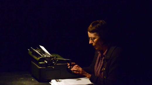 Frederika Smetana jako Francoise Frenkelová