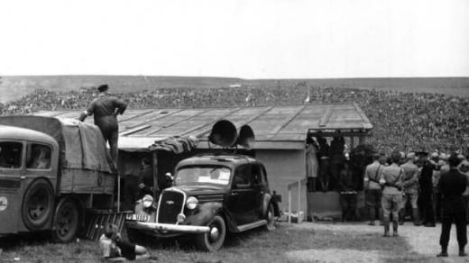 Tryzna v Lidicích (10. 6. 1945)