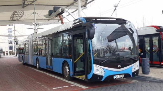 Hradecký dopravní podnik testuje nový elektrobus