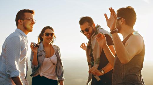 přátelé, kamarádi, přátelství