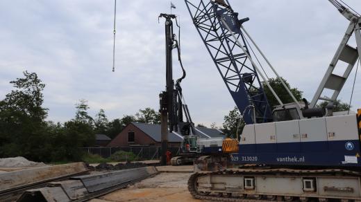 Na nizozemském území se stále nacházejí stovky vraků letadel sestřelených v době druhé světové války. Tamní armáda je postupně odkrývá