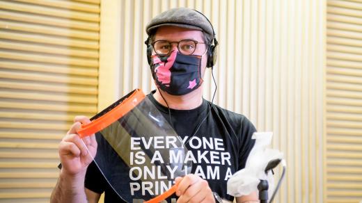 Josef Průša s ochranným štítem