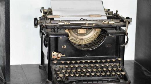 Starý psací stroj