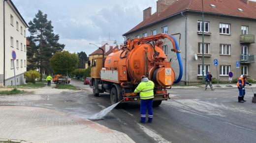 Čištění ulic v Jihlavě jde podle plánu