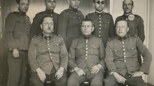 Příslušníci četnické pátrací stanice v Hradci Králové v roce 1937