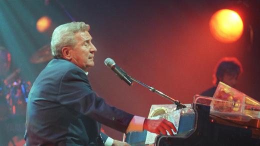 Gilbert Bécaud(1997)