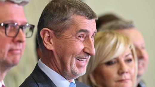 Andrej Babiš zůstává v čele hnutí ANO i poslancem