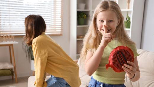 Máte na Apríla připravený na rodiče nějaký žertík? Třeba prdící polštářek?