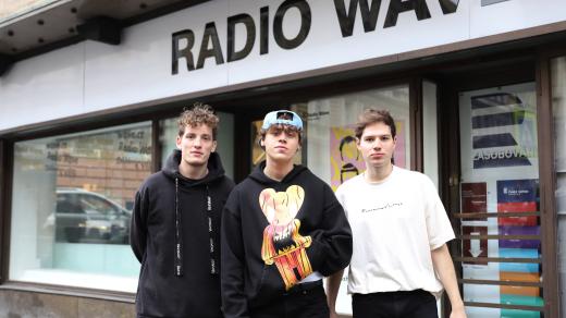 Sofian Medjmedj (uprostřed) s kapelou