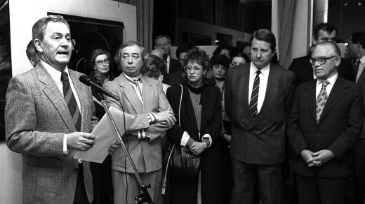 Výstava Gyoergy-Urban v Collegium Hungaricum ve Vídni. János Berecz druhý zprava
