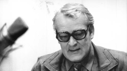 Vladimír Brabec při natáčení hry Když začíná čas (1981, režir Josef Hajdučík)