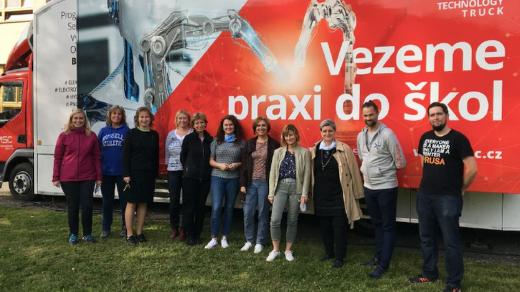 Projekt pojízdné učebny techniky Tour for the Future