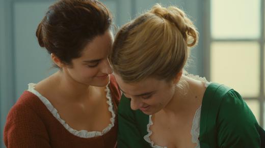 Z filmu portrét Dívky v plamenech, režie Céline Sciamma