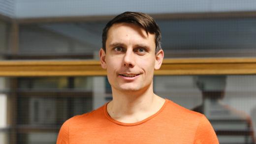 ostem sportovní talkshow Na férovku s Vavřincem Hradilkem je freediver a držitel několika národní rekordů a světového rekordu v plavání pod ledem David Vencl