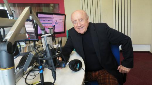 Felix Slováček ve studiu Českého rozhlasu Hradec Králové