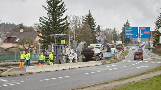 Dopravu v Jablonci nad Nisou komplikuje uzavírka průtahu na silnici I/65