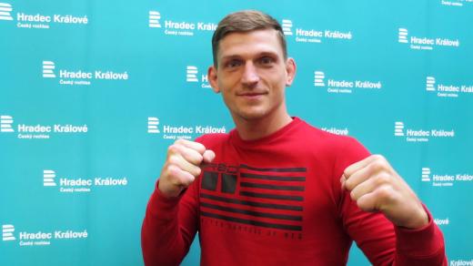 David Dvořák ve studiu Českého rozhlasu Hradec Králové