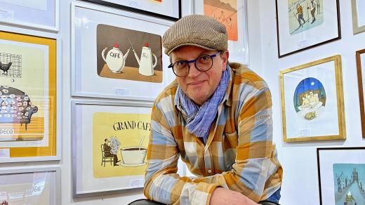 Miroslav Houška ve své galerii Panská 1 v Českých Budějovicích