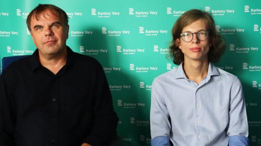  Ing. Pavel Žemlička, ředitel SPŠ Ostrov a Vladimír Veselý, absolvent školy a autor projektu