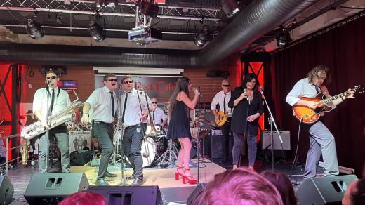 Skupina Laura vystoupila v olomouckém Bounty Rock Cafe