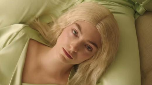 Lorde v klipu k písni Mood Ring