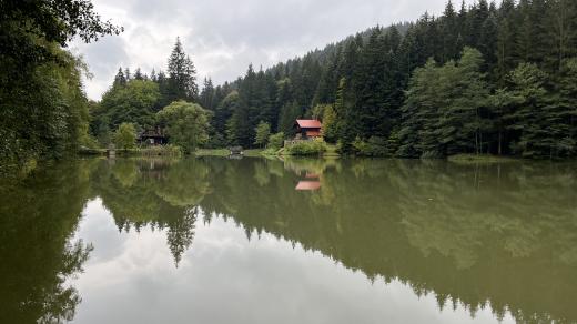 Jezero ve Velkých Karlovicích