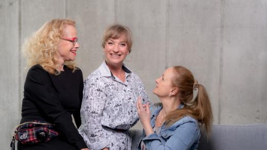 Polední sirény Jitka Asterová, Linda Finková a Sandra Pogodová