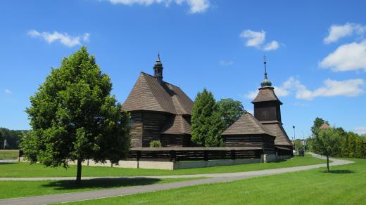 Areál kostela sv. Mikuláše ve Velinách