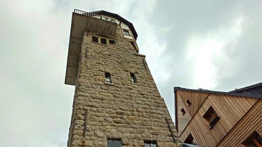 Co můžete vidět z rozhledny Královka se můžete dozvědět v sobotu 17. září 2022 na turistické akci pořádané Českým rozhlasem Liberec