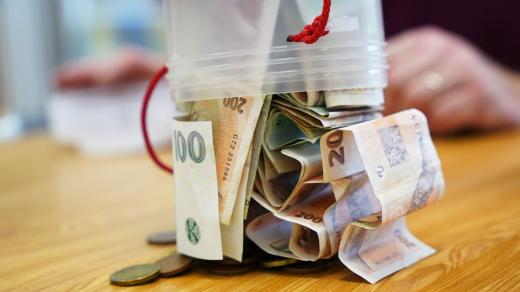 Charita začala sčítat peníze z kasiček Tříkrálové sbírky