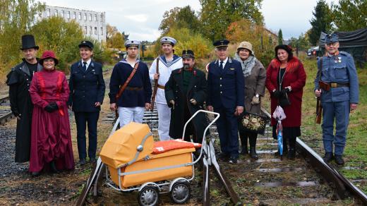 V Mimoni slavili 140 let zahájení provozu tamního nádraží ve dobových oděvech