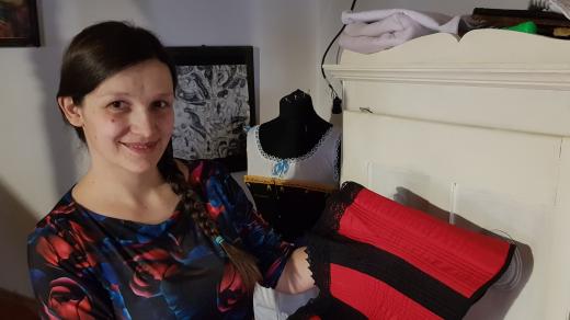 Ručně šité dobové oděvy, Jana Večeřová