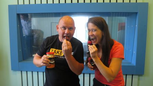 Ladislav Křížek a Pavla Kindernayová - radioporadna o chilli papričkách
