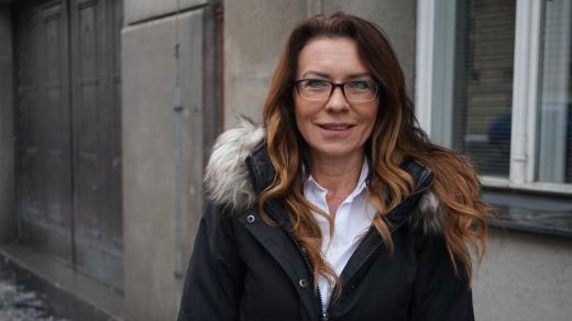 Denisa Rohanová před svou pražskou kanceláří