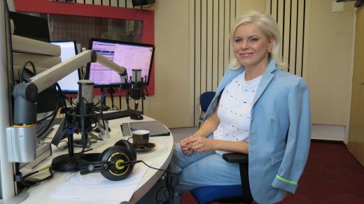 Ing. Monika Nebeská ve studiu Českého rozhlasu Hradec Králové