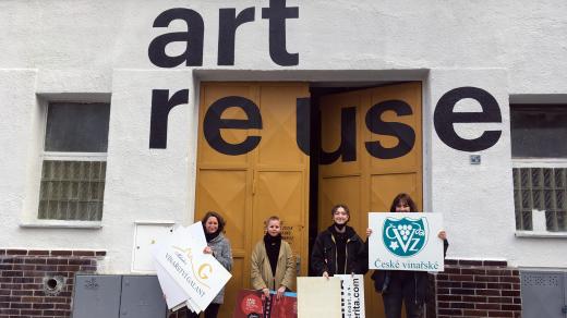 Vyzvedávání nepotřebného materiálu v art re use