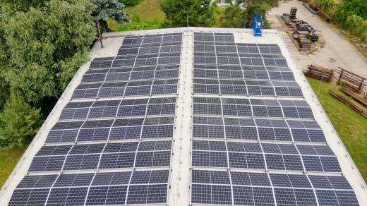 Nová fotovoltaická elektrárna v areálu Pražské strojírny