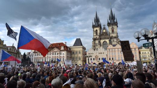Demonstrace na Staroměstském náměstí v Praze 13. května